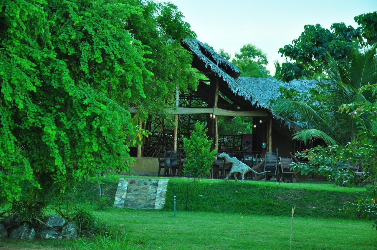 Hotel Thuduwa Camp Embilipitiya Esterno foto